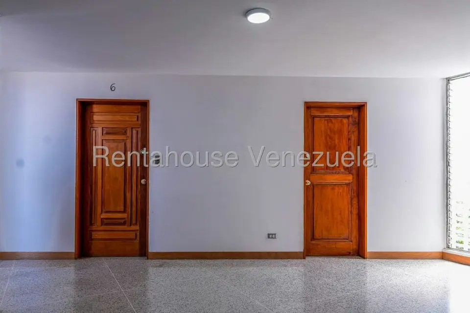 Edificio en Venta en Colinas de Bello Monte, Distrito Metropolitano - 31