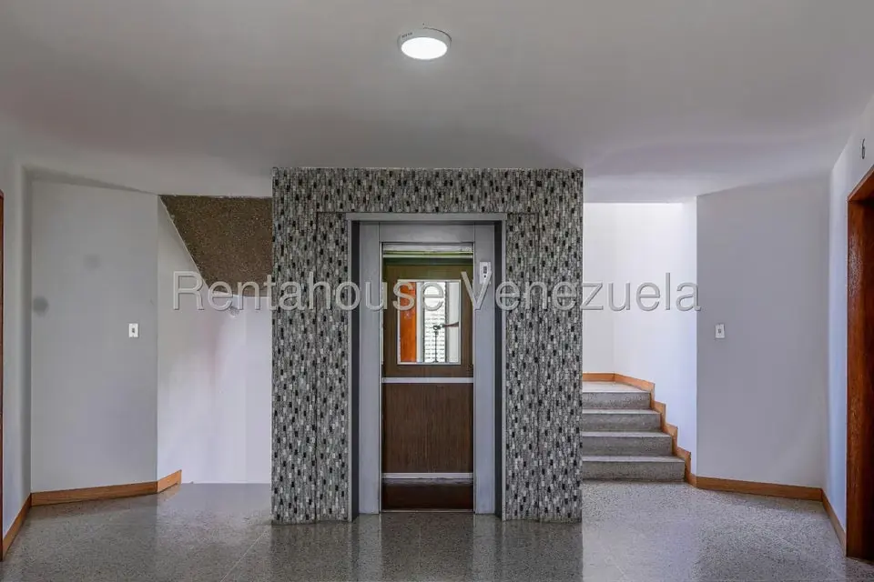 Edificio en Venta en Colinas de Bello Monte, Distrito Metropolitano - 35