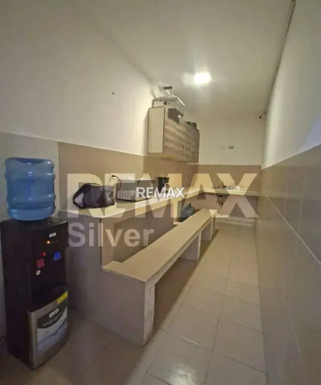 LOCAL COMERCIAL AV UNIVERSIDAD - 11