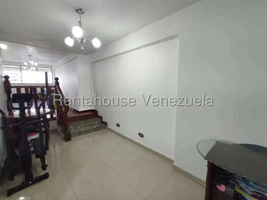 Apartamento (1 Nivel) en Venta en Zona Centro, Aragua - 2