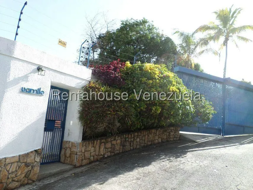 Casa (Multipes Niveles) en Venta en Prados del Este, Distrito Metropolitano - 2