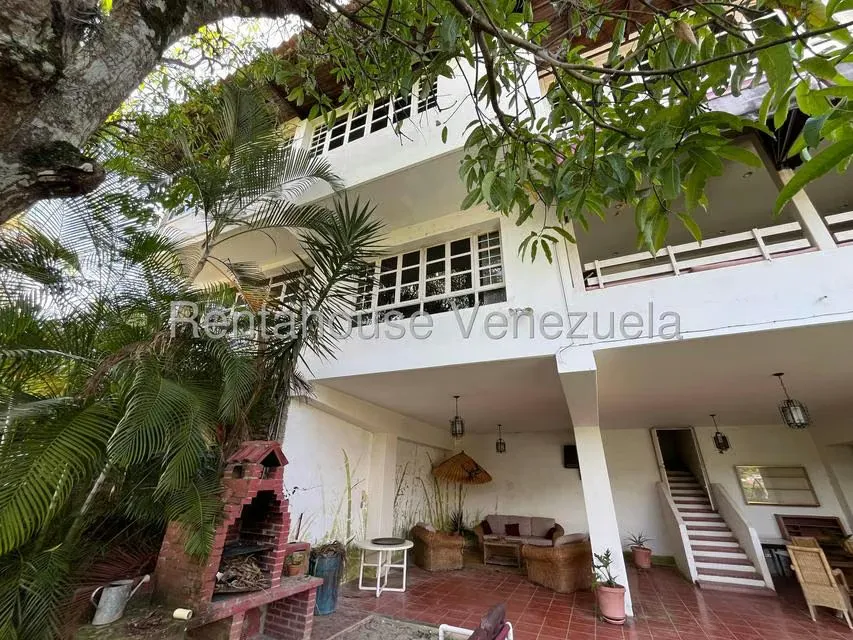 Casa (Multipes Niveles) en Venta en Prados del Este, Distrito Metropolitano - 26