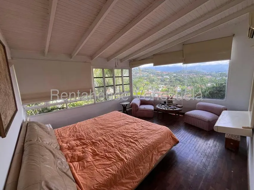 Casa (Multipes Niveles) en Venta en Prados del Este, Distrito Metropolitano - 30