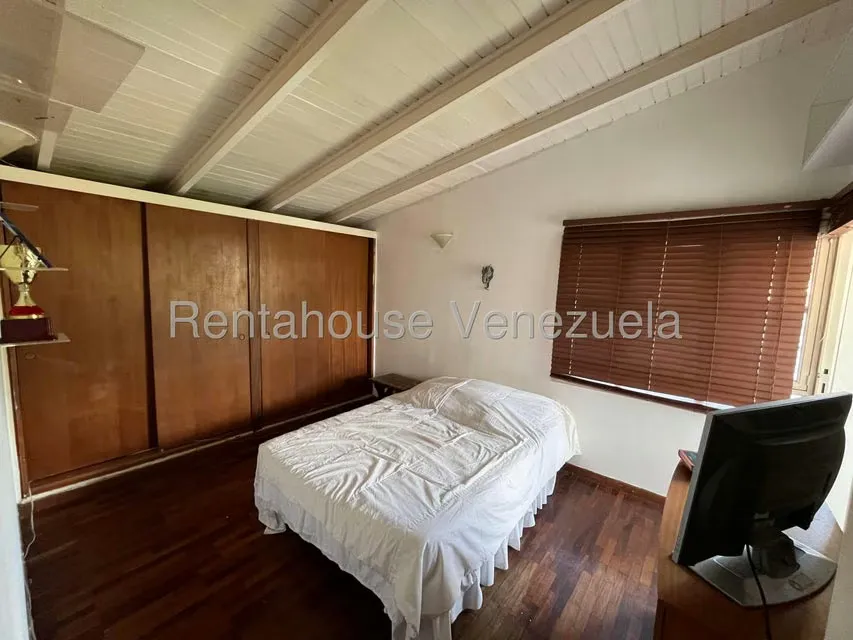 Casa (Multipes Niveles) en Venta en Prados del Este, Distrito Metropolitano - 34