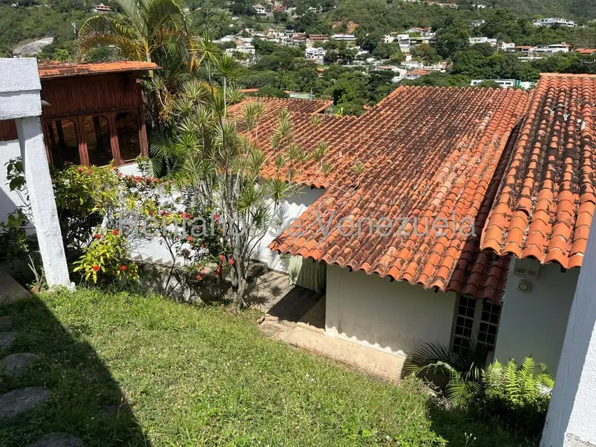 Casa (Multipes Niveles) en Venta en Prados del Este, Distrito Metropolitano - 5