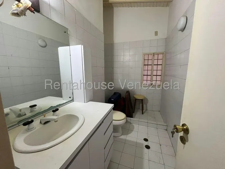 Casa (Multipes Niveles) en Venta en Prados del Este, Distrito Metropolitano - 42
