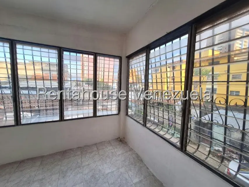 Casa (1 Nivel) en Venta en Zona Este, Lara - 12