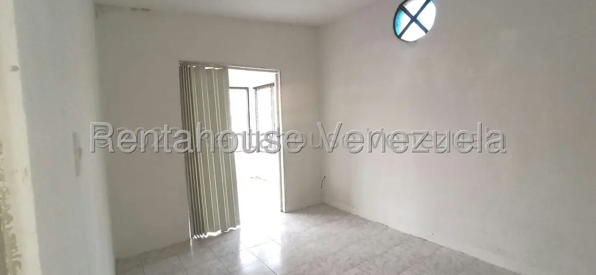 Casa (1 Nivel) en Venta en Zona Este, Lara - 23