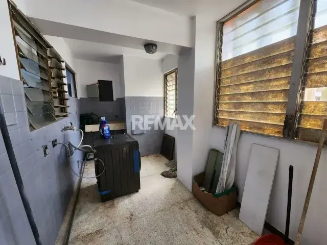 Se vende Apartamento en Edificio Neptuno, Sector la Lago - 12