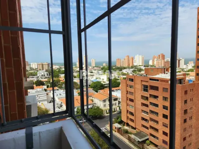 Se vende Apartamento en Edificio Neptuno, Sector la Lago - 7