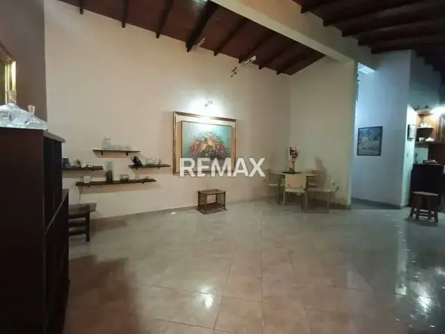 EN VENTA CASA UBICADA EN URB LAS DELICIAS I, SECTOR LOS SAMANES
