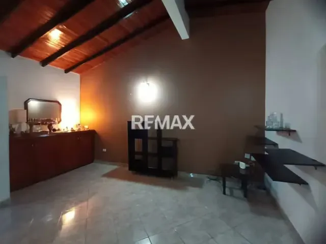 EN VENTA CASA UBICADA EN URB LAS DELICIAS I, SECTOR LOS SAMANES - 5