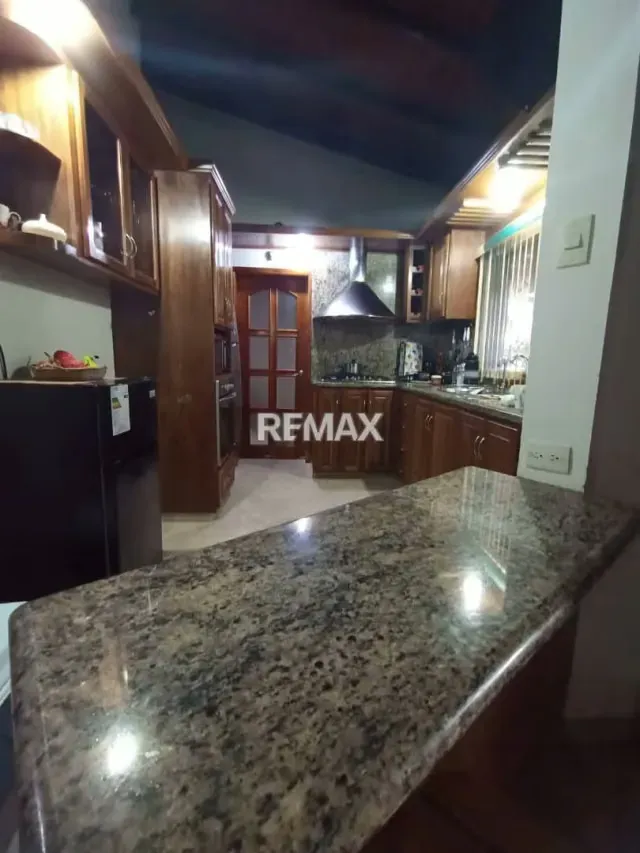 EN VENTA CASA UBICADA EN URB LAS DELICIAS I, SECTOR LOS SAMANES - 6