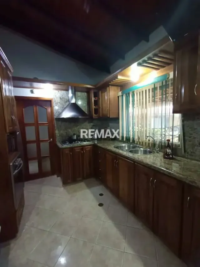 EN VENTA CASA UBICADA EN URB LAS DELICIAS I, SECTOR LOS SAMANES - 8