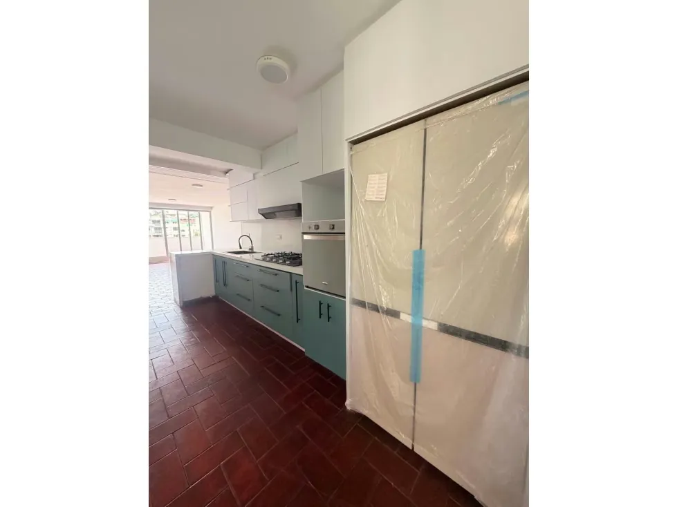Apartamento en alquiler en Cumbres de Curumo - 3
