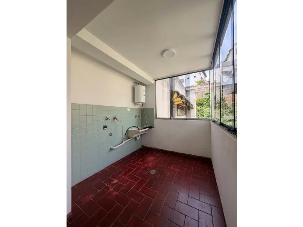Apartamento en alquiler en Cumbres de Curumo - 4
