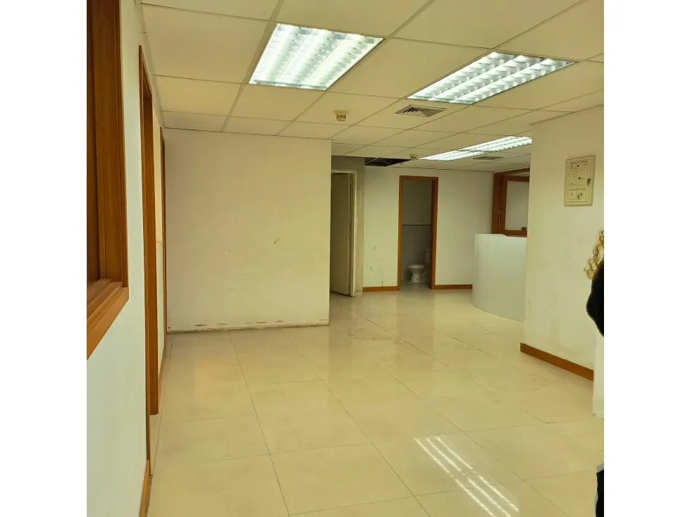 Local en Venta en Bello Monte, Caracas, piso 1 ideal para clínica - 2