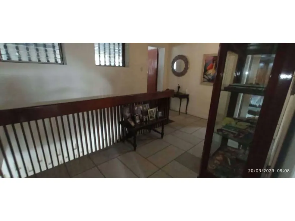 Casa en venta - Colinas de Bello Monte - 27