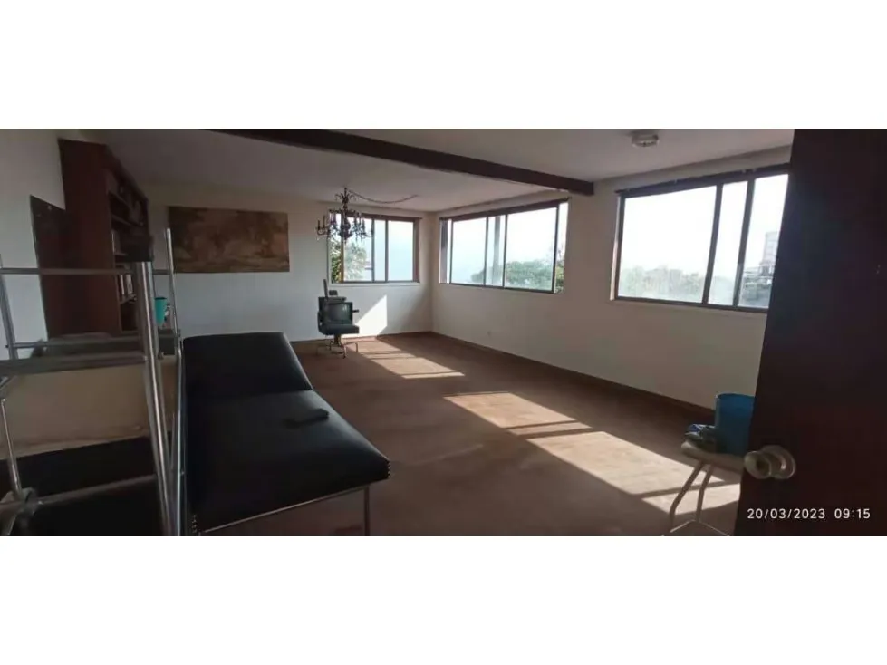 Casa en venta - Colinas de Bello Monte - 33