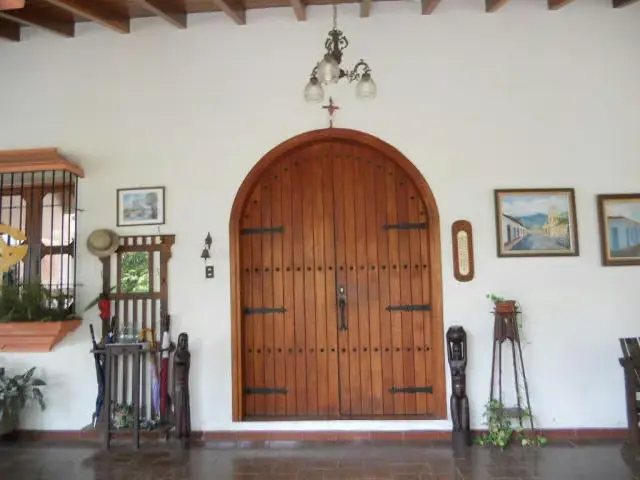 Casa (Colonial) en Venta en Las Barrancas, Miranda - 14