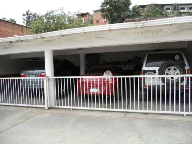 Casa (Colonial) en Venta en Las Barrancas, Miranda - 24