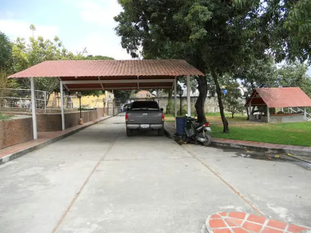 Casa (Colonial) en Venta en Las Barrancas, Miranda - 25