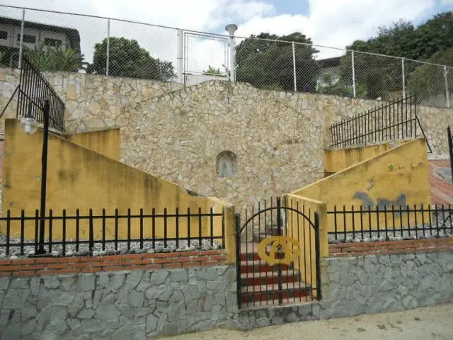 Casa (Colonial) en Venta en Las Barrancas, Miranda - 30