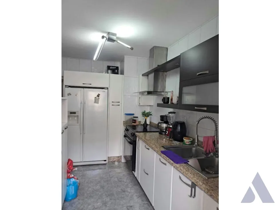 Vendo apartamento en calle cerrada 104m2 El Marqués 7690 - 12