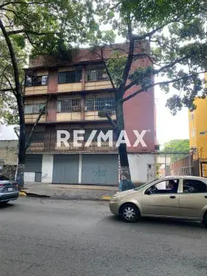 Edificio En Venta Con Potencial Comercial Los Chaguaramos