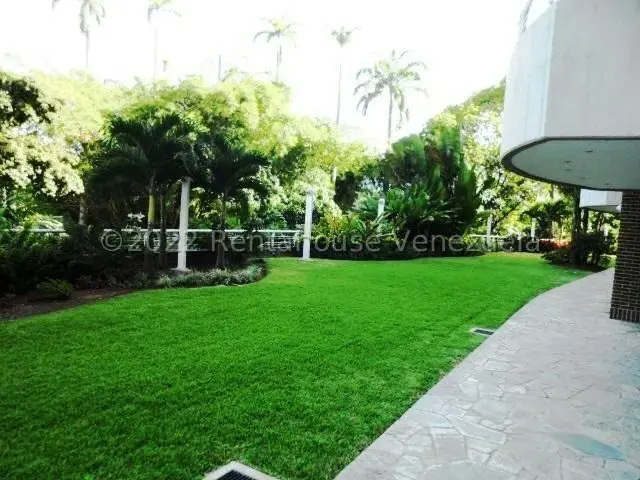 Apartamento (Duplex) en Venta en Los Chorros, Distrito Metropolitano - 2