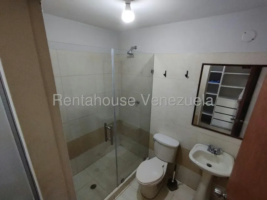 Apartamento (1 Nivel) en Alquiler en Ciudad Roca, Lara - 10