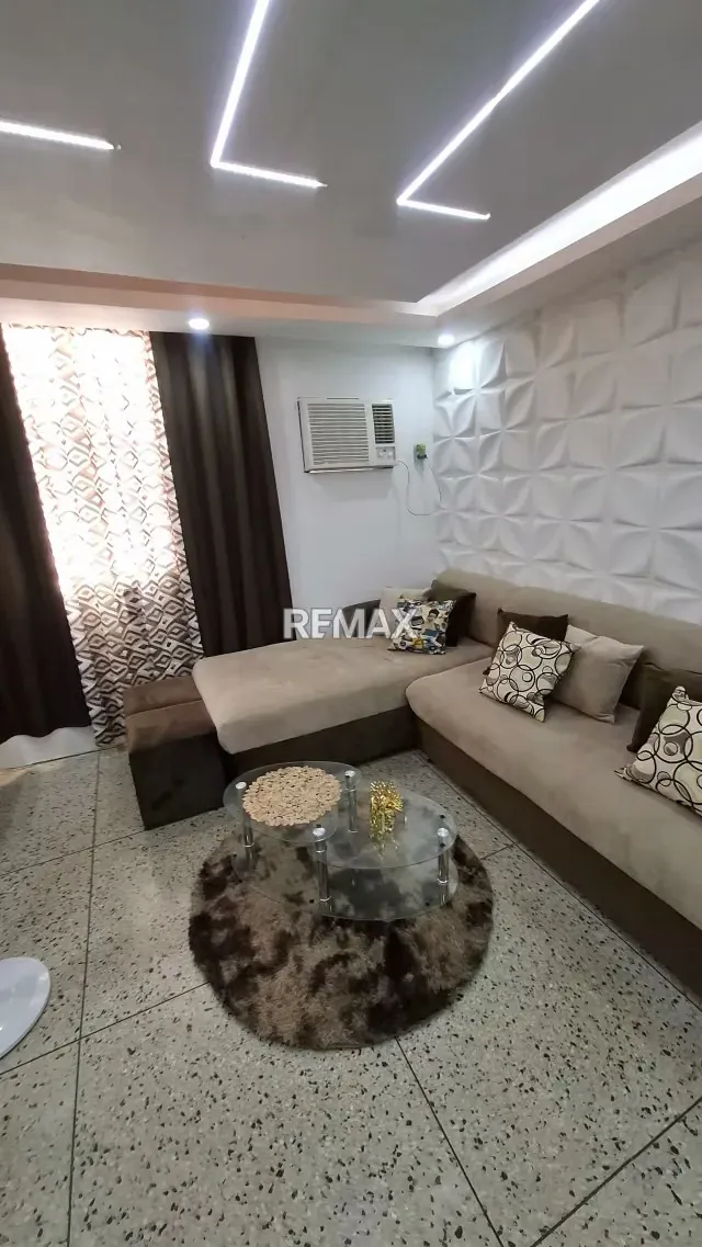 BAJAA SU PRECIO EN VENTA APARTAMENTO ACTUALIZADO Y AMOBLADO URB SAN FRANCISCO - 5