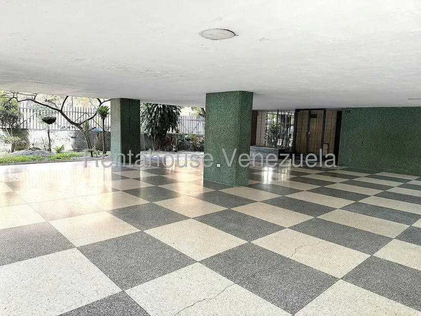 Apartamento (1 Nivel) en Venta en La Florida, Distrito Metropolitano - 12