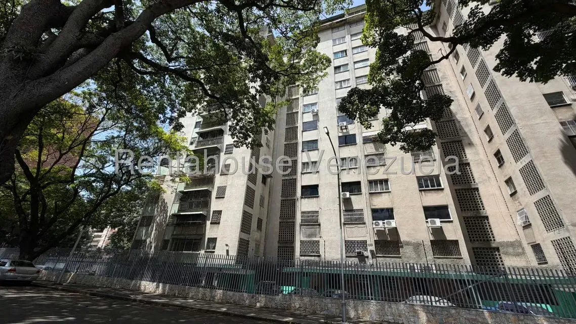 Apartamento (1 Nivel) en Venta en La Florida, Distrito Metropolitano - 13