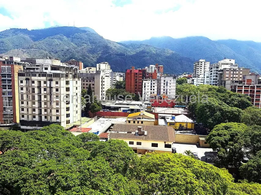 Apartamento (1 Nivel) en Venta en La Florida, Distrito Metropolitano - 3
