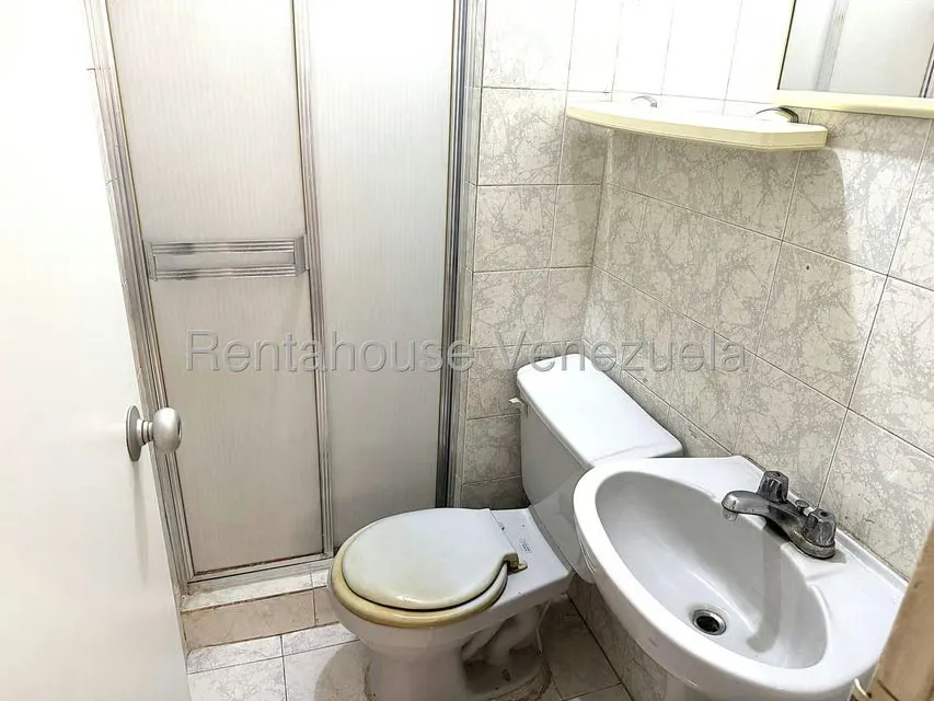 Apartamento (1 Nivel) en Venta en La Florida, Distrito Metropolitano - 8