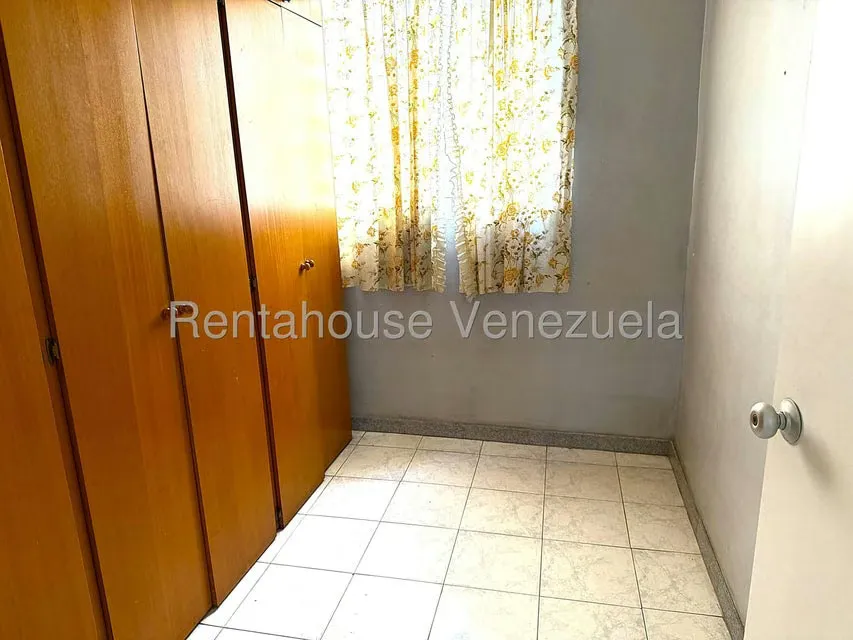 Apartamento (1 Nivel) en Venta en La Florida, Distrito Metropolitano - 9