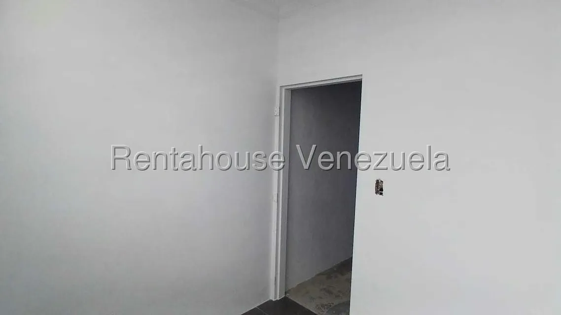 Local Comercial en Alquiler en Catia, Distrito Metropolitano - 3
