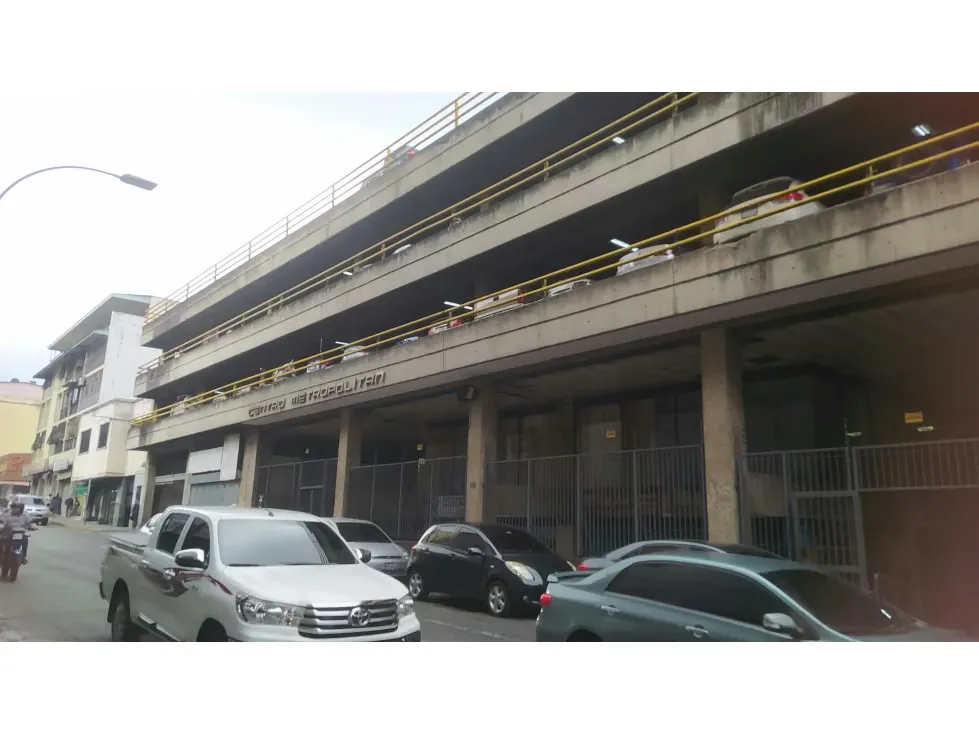 LOCAL COMERCIAL EN VENTA CENTRO METROPOLITANO DE CHACAO 38mts