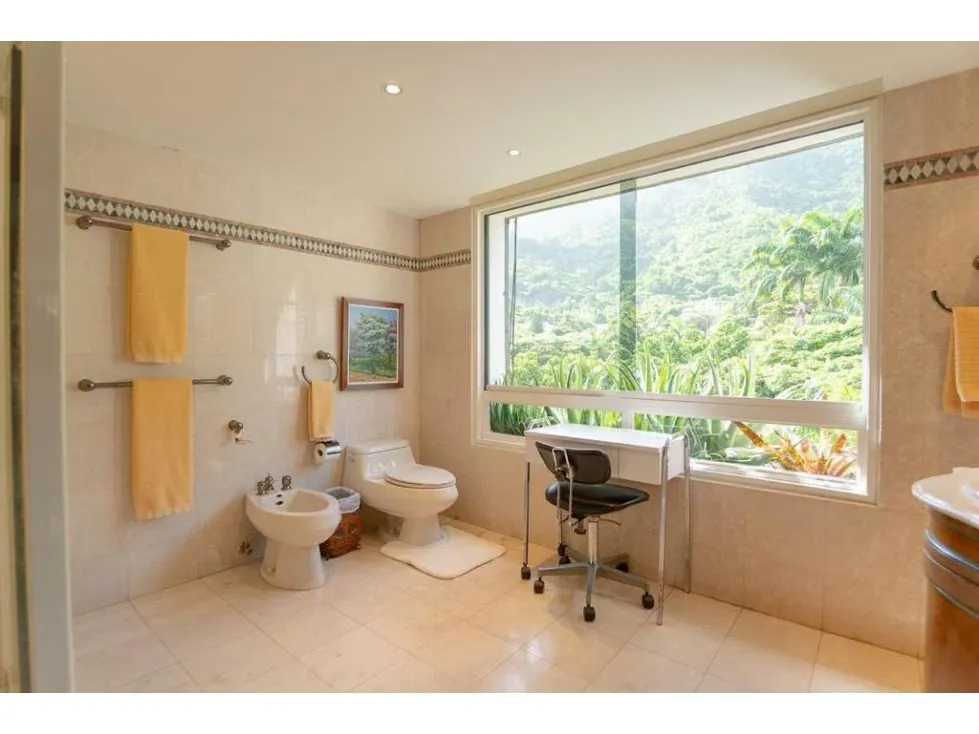 Se vende PH Duplex 580m2 4h+2s+ch/8b/4p Los Palos Grandes - 12