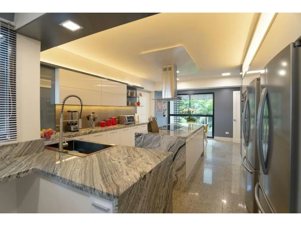 Se vende PH Duplex 580m2 4h+2s+ch/8b/4p Los Palos Grandes - 8