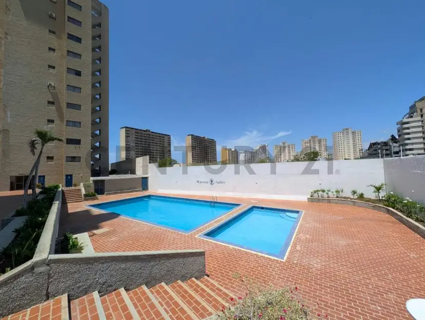LINDO Y MODERNO APARTAMENTO CON VISTA AL MAR EN PORLAMAR