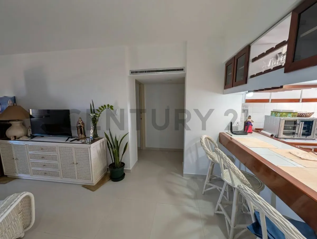 LINDO Y MODERNO APARTAMENTO CON VISTA AL MAR EN PORLAMAR - 13