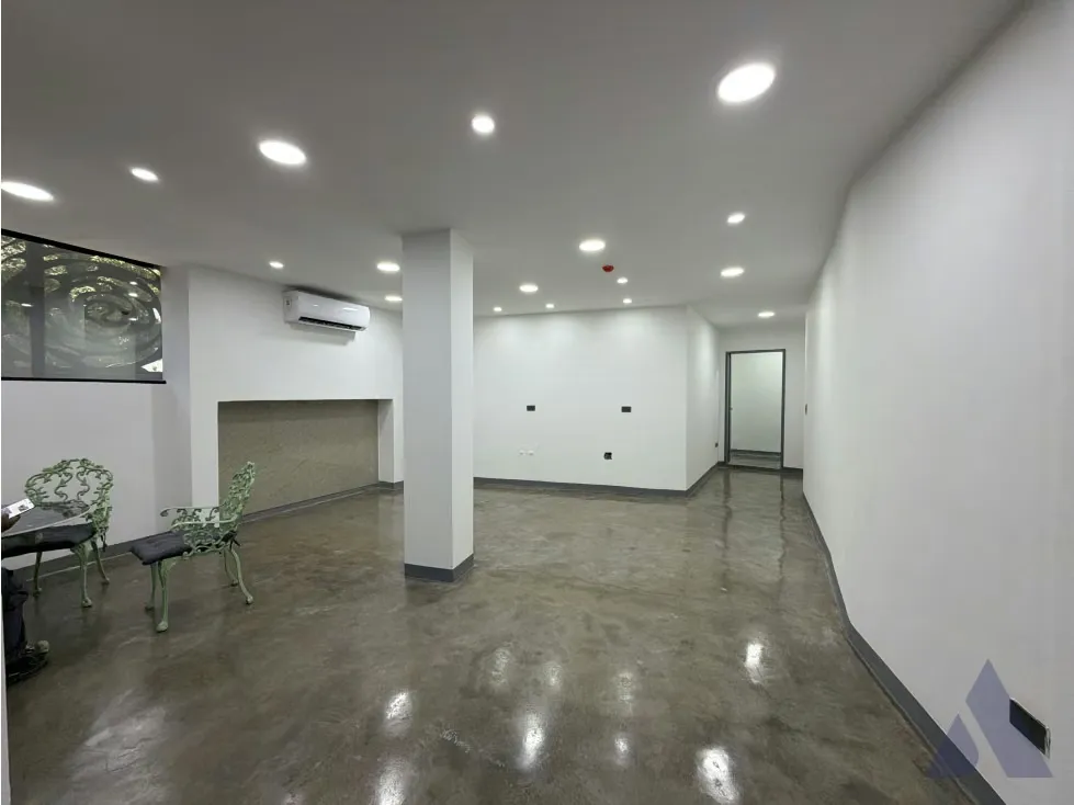 Alquilo local 60m2 San Roman 7916 - 2