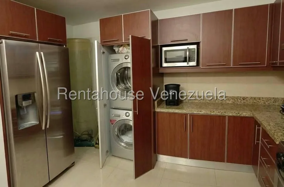 Apartamento (1 Nivel) en Alquiler en Colinas de La Tahona, Distrito Metropolitano - 6