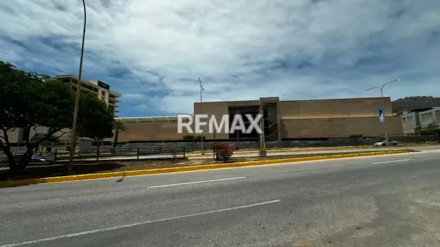 GALPÓN CON POTENCIAL, EN CENTRO DE DEPÓSITOS EL TREBOL, LOS ROBLES - 20