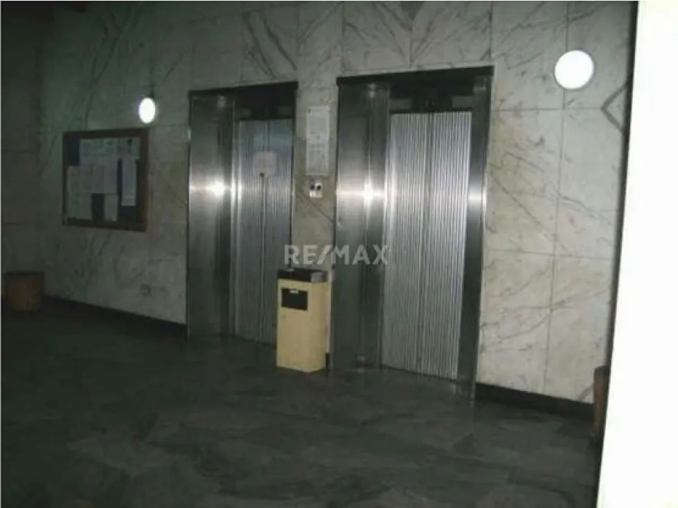 Oficina en Alquiler en el Centro de Caracas 400$ - 7