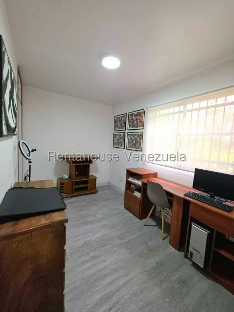 Casa (1 Nivel) en Venta en Los Castores, Miranda - 11