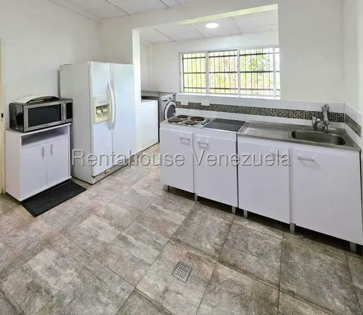 Casa (1 Nivel) en Venta en Los Castores, Miranda - 12
