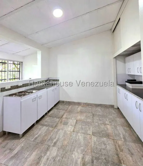 Casa (1 Nivel) en Venta en Los Castores, Miranda - 13